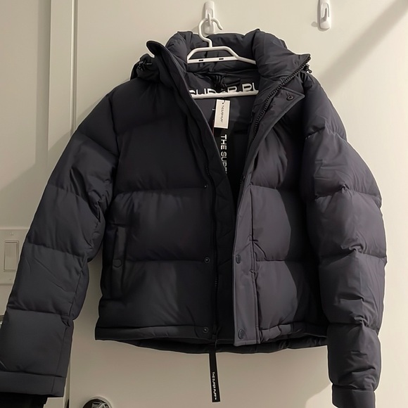 Aritzia SuperPuff Shorty - Picture 1 of 4